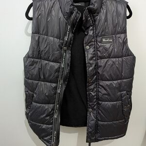 Twenty 4 Man Women's  Black Puffer Vest size small